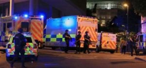 uk-bomba-con-chiodi-alla-manchester-arena-19-morti-e-50-feriti-tra-la-folla-al-concerto-di-ariana-grande_1343245