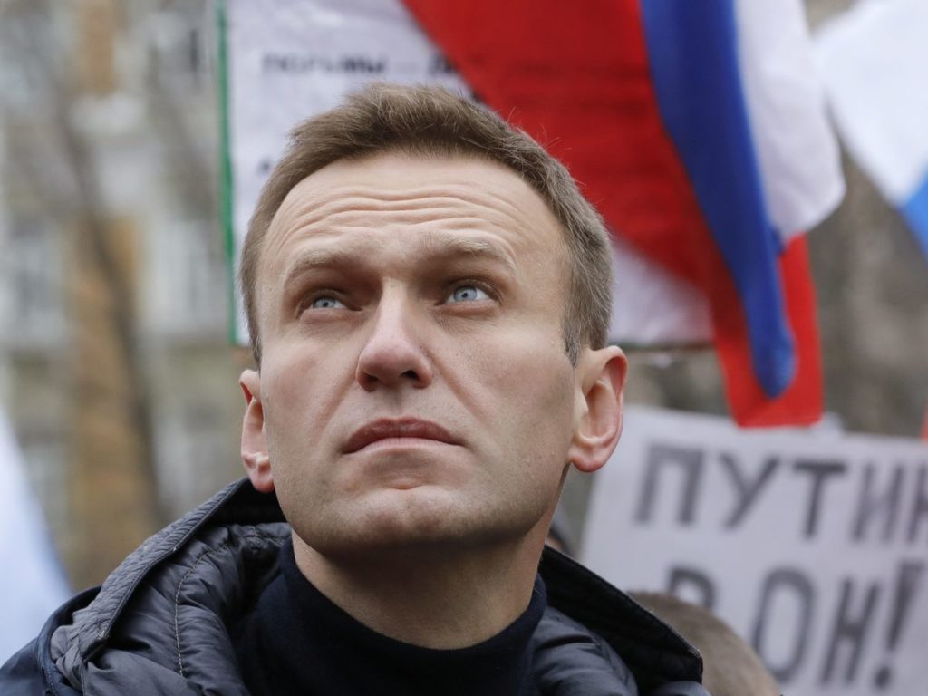 0_FILE-PHOTO-Russian-opposition-leader-Alexei-Navalny-attends-a-rally-in-memory-of-politician-Boris-N