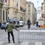 Presidi delle forze impegnate nell'ordine pubblico a prevenzione della manifestazione non autorizzata prevista nel pomeriggio nel centro di Roma, 12 aprile 2021. ANSA/CLAUDIO PERI